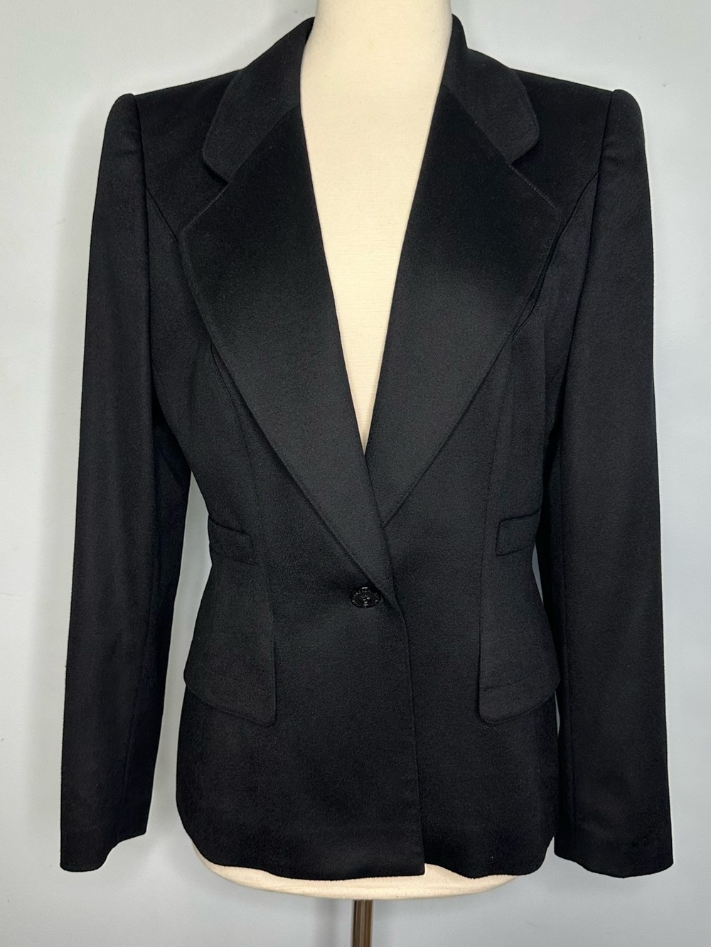 Escada Women’s Black 100% Cashmere Single Button Blazer Jacket Size S, 36